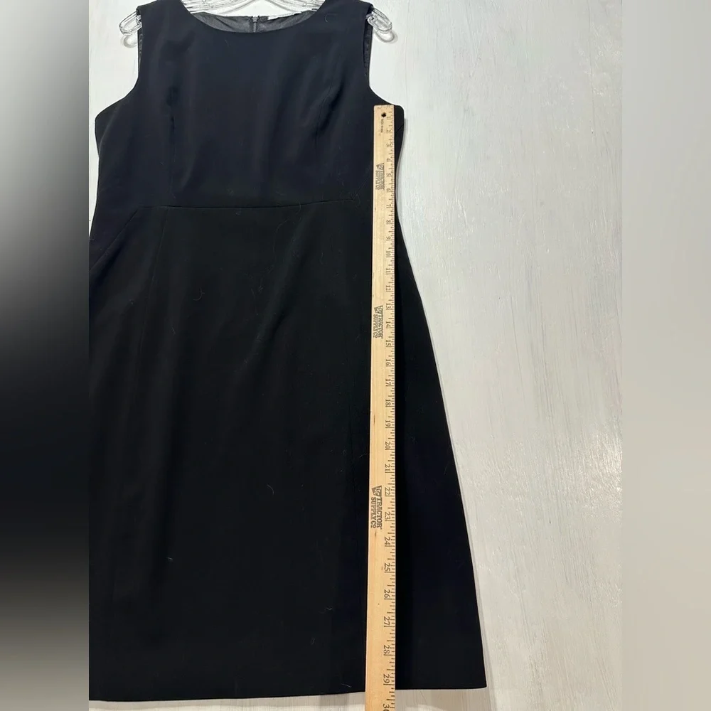 T Tahari Black Sleeveless Sheath Dress Women’s Size 12 Classic Little Black Dres